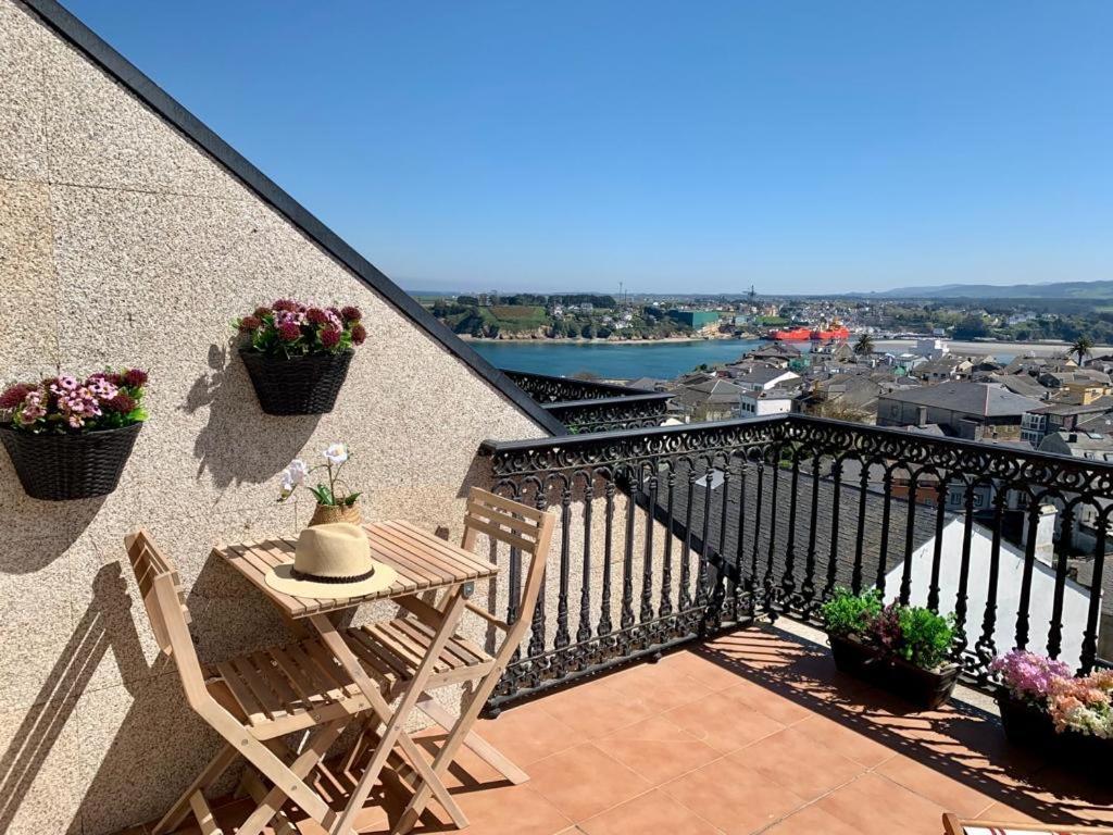 Moderno Piso Con La Mejor Terraza De Ribadeo Y Vistas Maravillosas מראה חיצוני תמונה