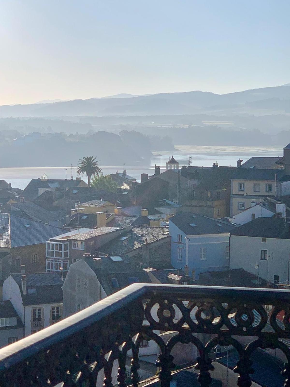 Moderno Piso Con La Mejor Terraza De Ribadeo Y Vistas Maravillosas מראה חיצוני תמונה